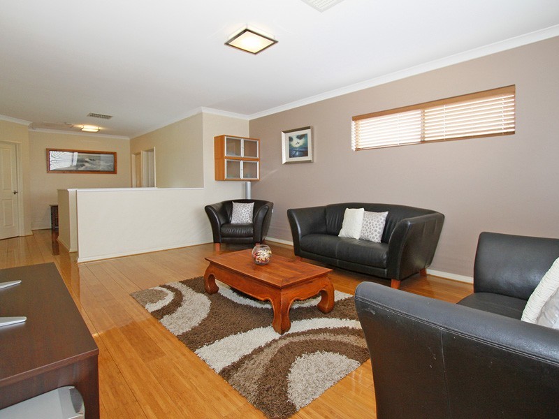 12 Azure Street, Southern River WA 6110