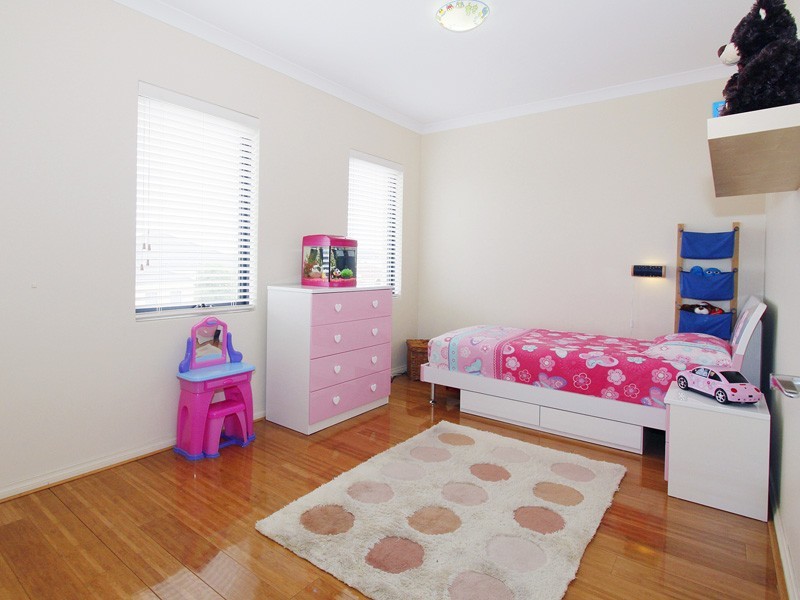 12 Azure Street, Southern River WA 6110