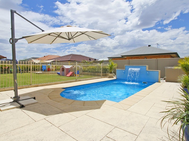 12 Azure Street, Southern River WA 6110