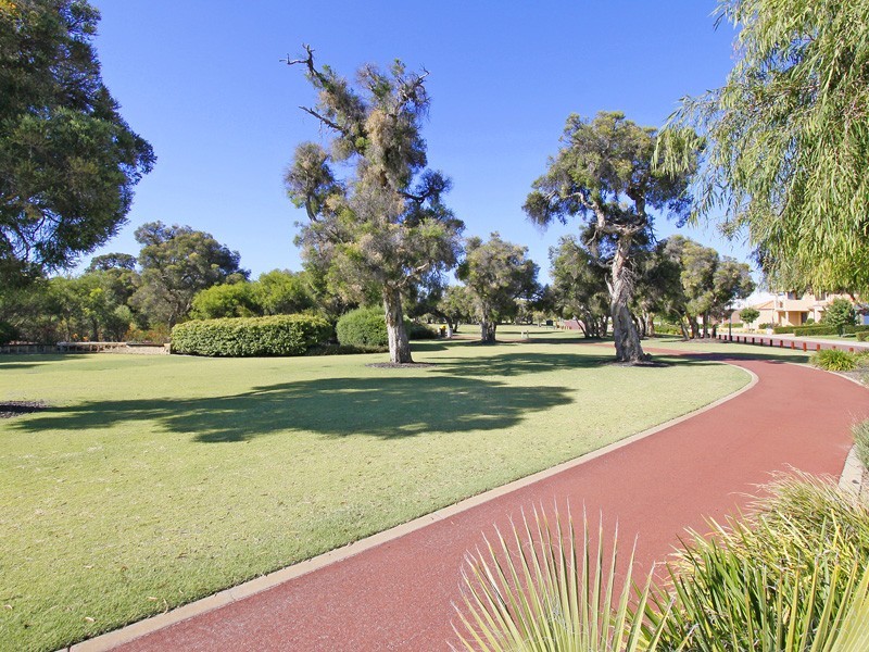 12 Azure Street, Southern River WA 6110