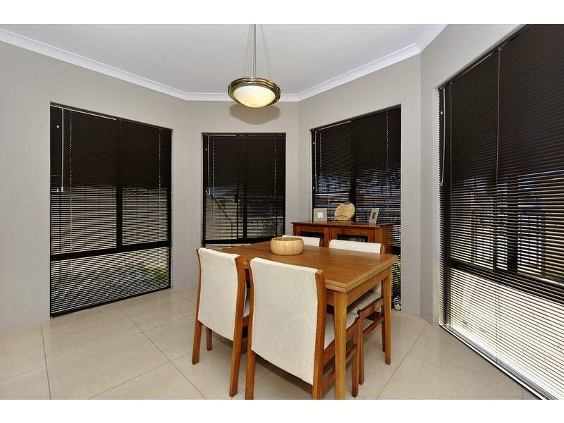 12 Pitta Corner, Success WA 6164