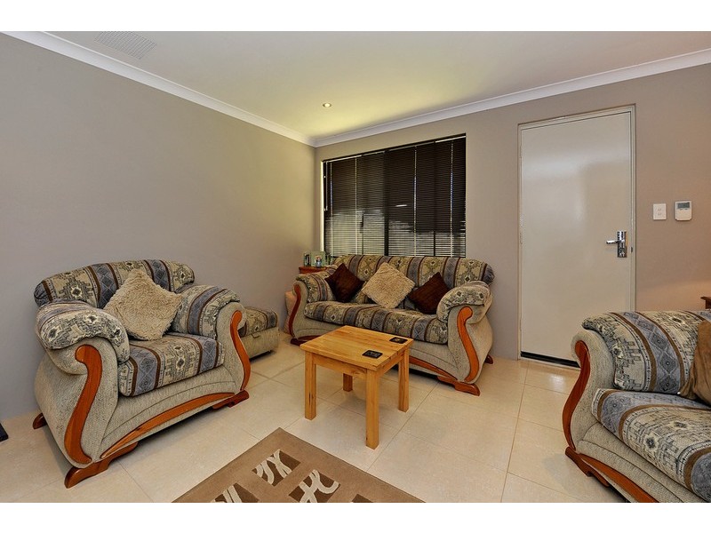 12 Pitta Corner, Success WA 6164