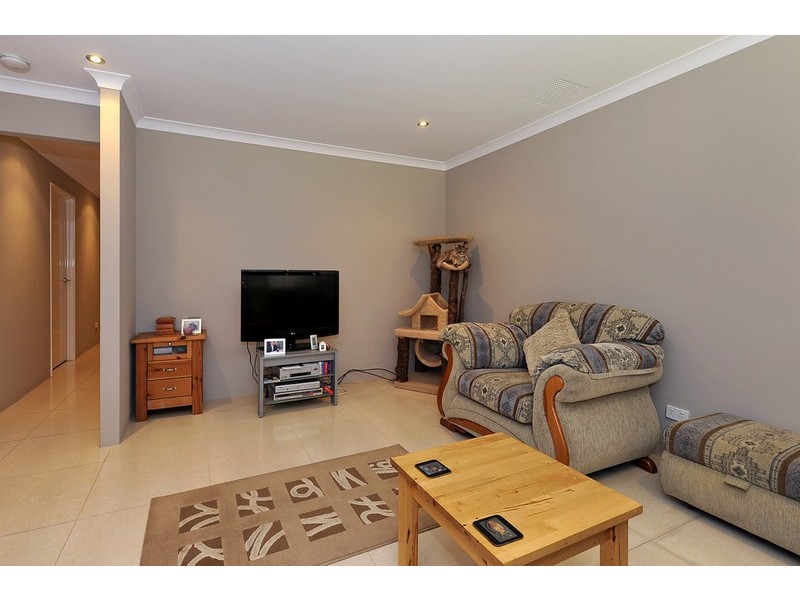 12 Pitta Corner, Success WA 6164