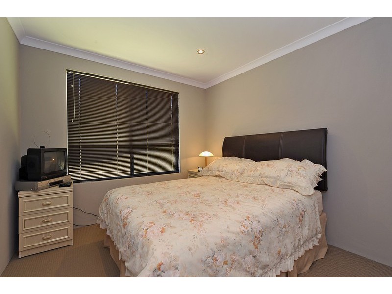 12 Pitta Corner, Success WA 6164