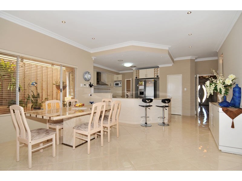 5  Carissa Turn, Halls Head WA 6210
