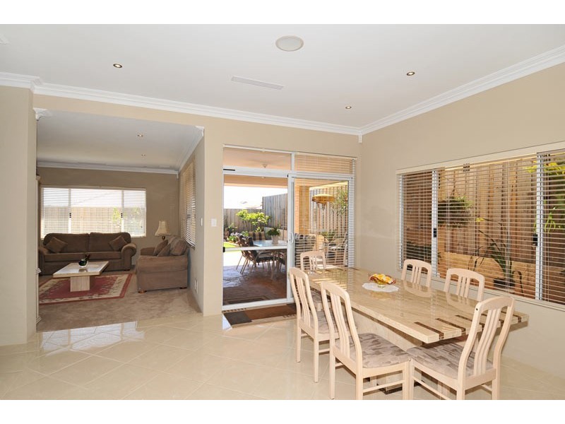 5  Carissa Turn, Halls Head WA 6210