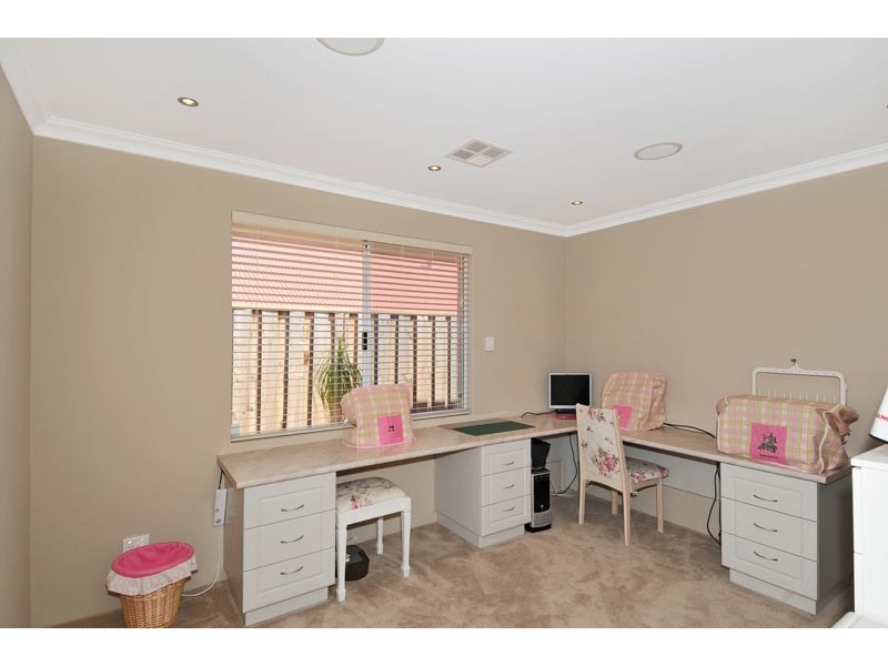 5  Carissa Turn, Halls Head WA 6210