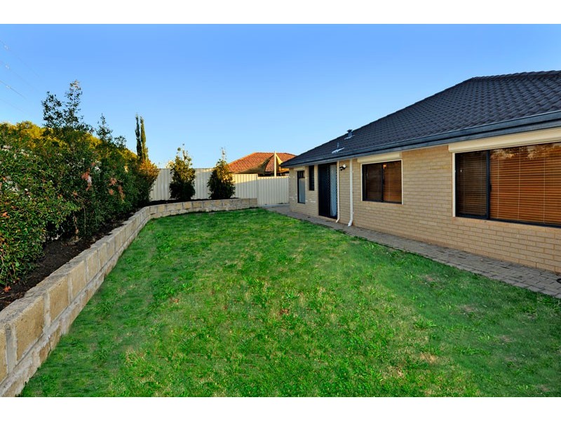 10 Mersey Close, Success WA 6164