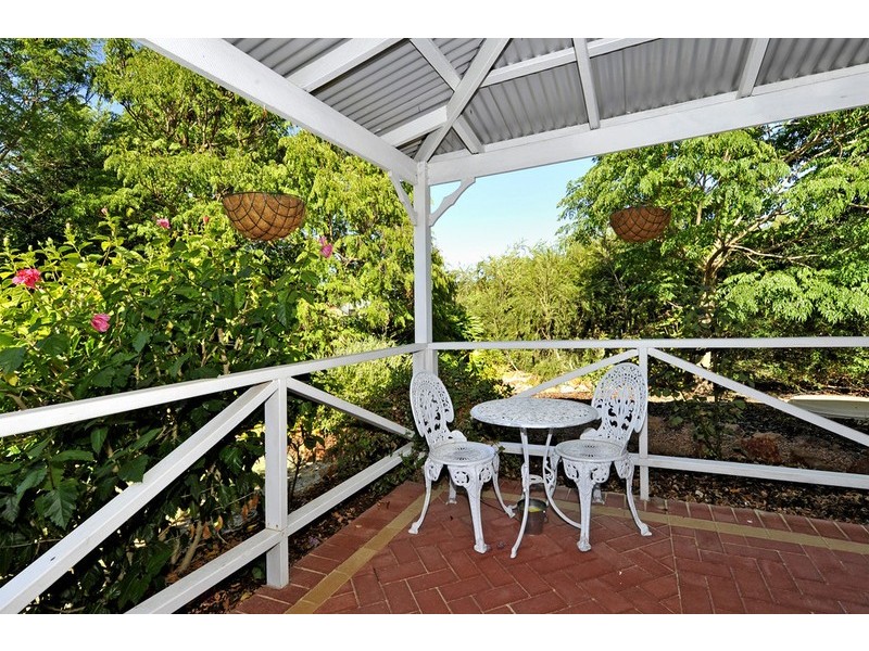 9 Logie Vale, Lesmurdie WA 6076