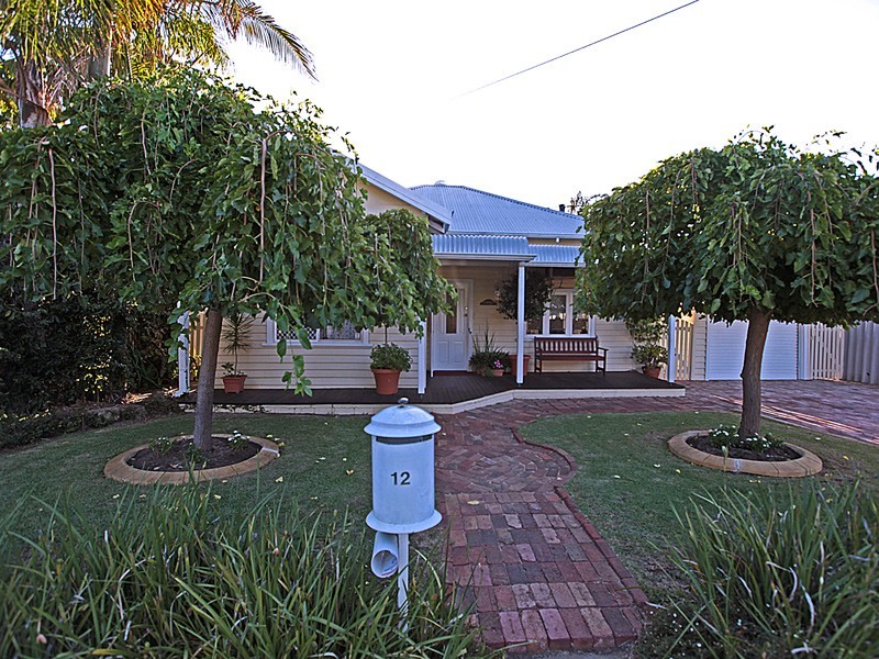12 Briggs Street, Bassendean WA 6054