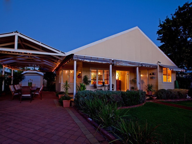 12 Briggs Street, Bassendean WA 6054