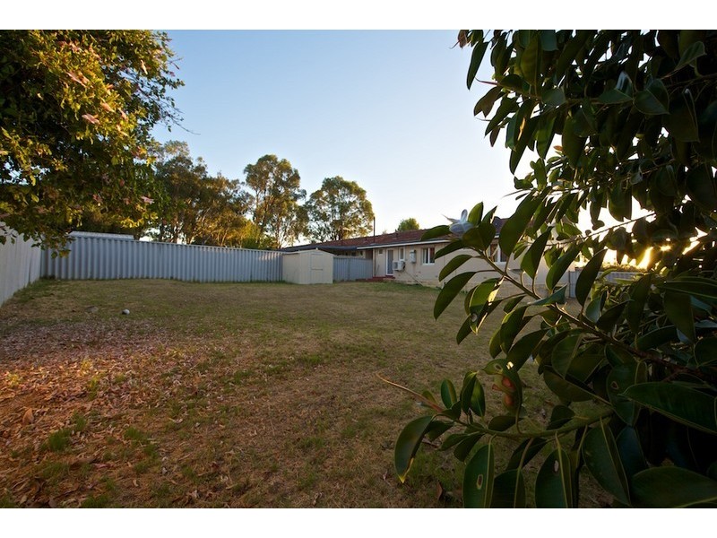 10  Harford Way, Girrawheen WA 6064