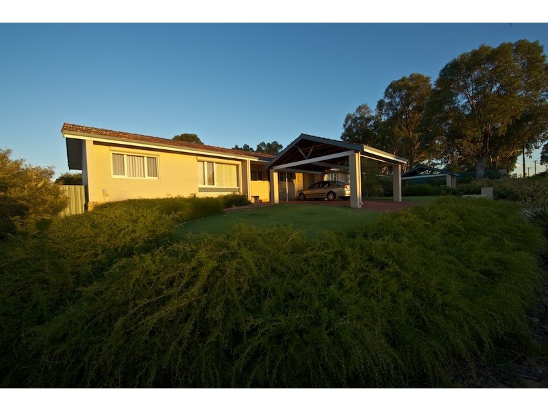 10  Harford Way, Girrawheen WA 6064