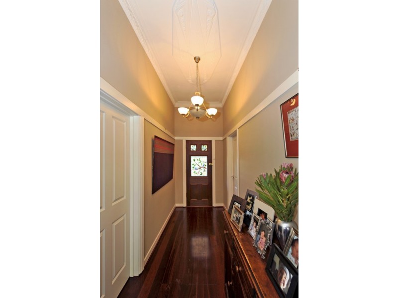 211 Peninsula Road, Maylands WA 6051