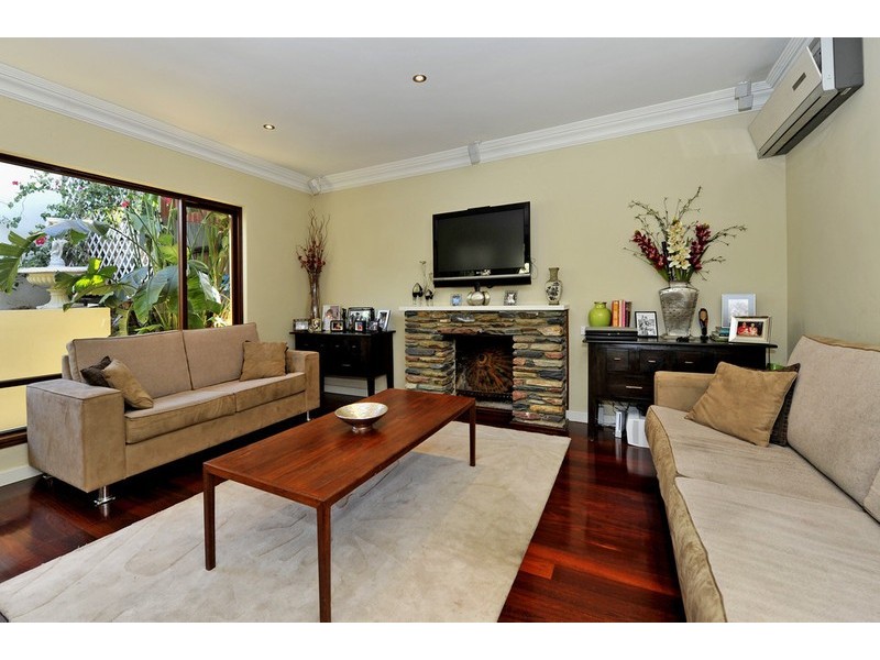 211 Peninsula Road, Maylands WA 6051