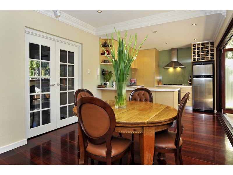 211 Peninsula Road, Maylands WA 6051