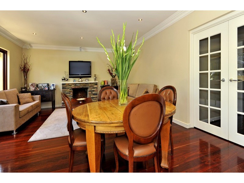 211 Peninsula Road, Maylands WA 6051