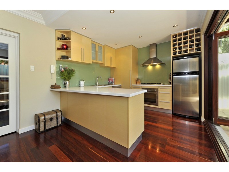 211 Peninsula Road, Maylands WA 6051