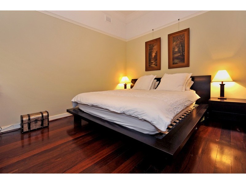 211 Peninsula Road, Maylands WA 6051