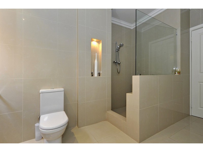 211 Peninsula Road, Maylands WA 6051