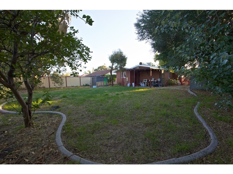 6 Letsom Way, Langford WA 6147