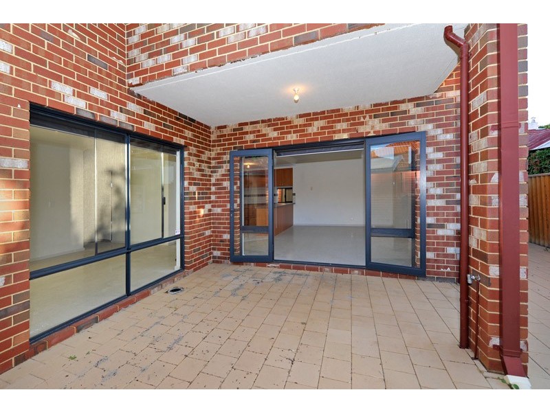 6 Inglewood Lane, Inglewood WA 6052