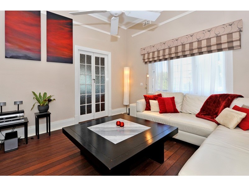 10 Salisbury Street, Bayswater WA 6053