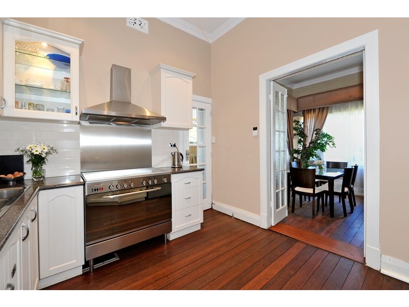 10 Salisbury Street, Bayswater WA 6053