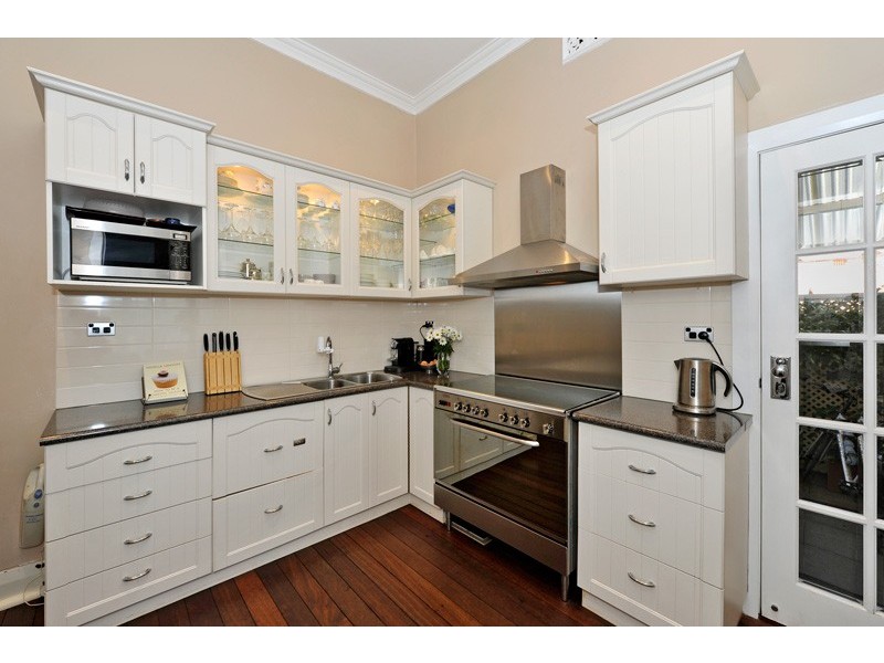 10 Salisbury Street, Bayswater WA 6053