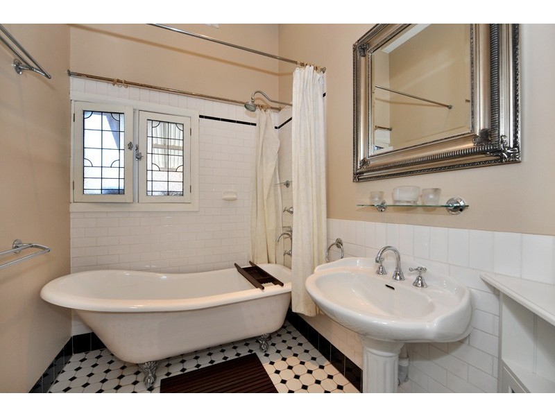 10 Salisbury Street, Bayswater WA 6053