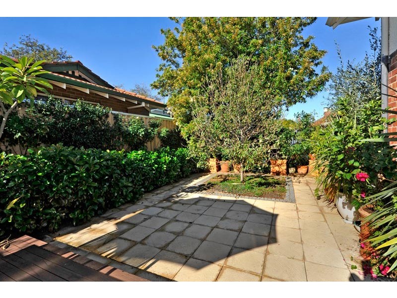 10 Salisbury Street, Bayswater WA 6053