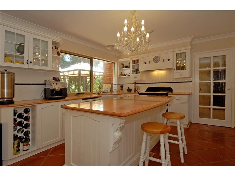 200 Moray Road, Glen Forrest WA 6071