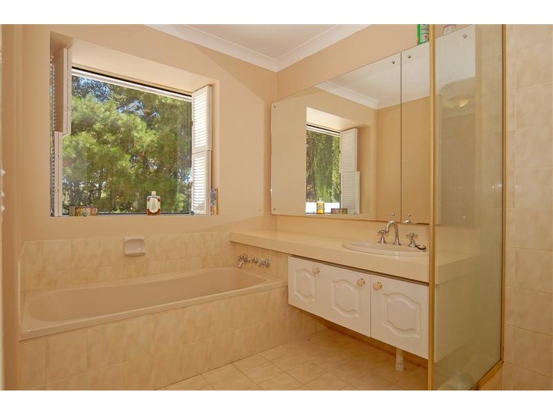 200 Moray Road, Glen Forrest WA 6071