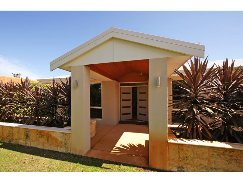 31 Collingwood St, Dianella WA 6059