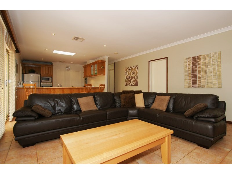 31 Collingwood St, Dianella WA 6059