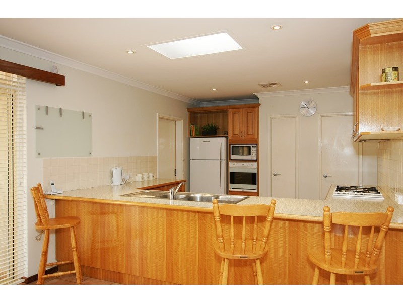 31 Collingwood St, Dianella WA 6059