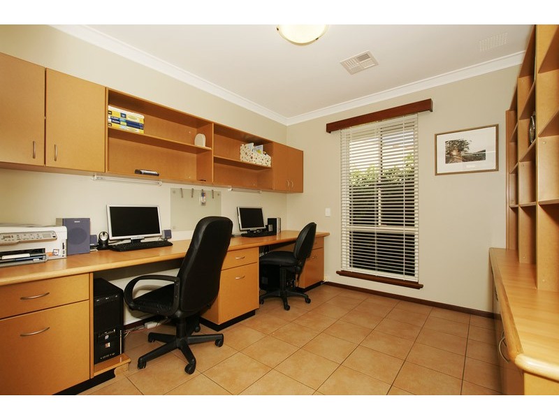 31 Collingwood St, Dianella WA 6059