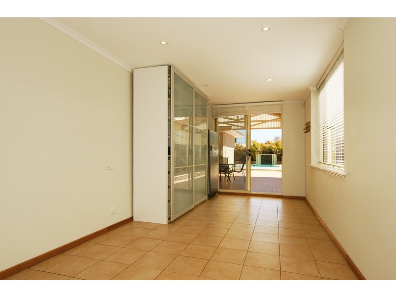 31 Collingwood St, Dianella WA 6059