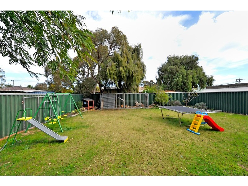 14 Collins Court, High Wycombe WA 6057