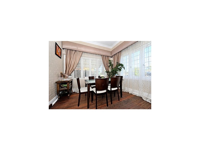 10 Salisbury Street, Bayswater WA 6053