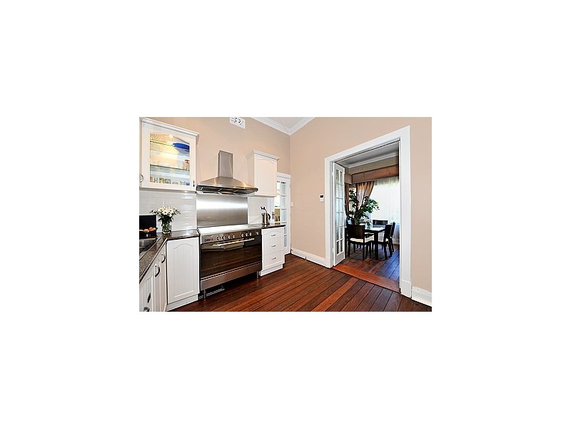 10 Salisbury Street, Bayswater WA 6053