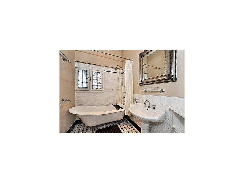 10 Salisbury Street, Bayswater WA 6053