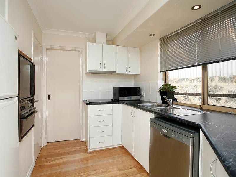 1 Haywood Trail, Leeming WA 6149