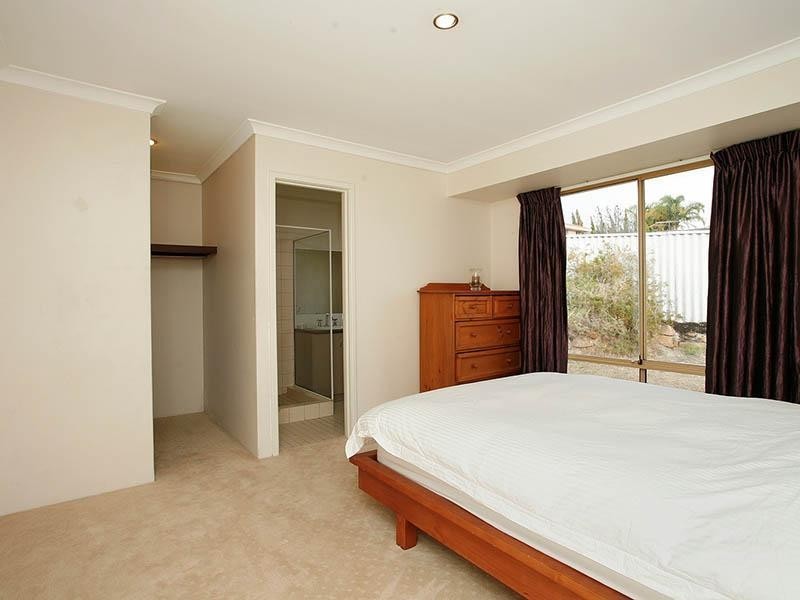 1 Haywood Trail, Leeming WA 6149