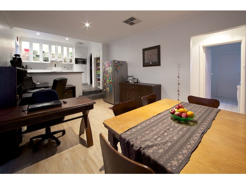 5 Wholley Street, Bayswater WA 6053