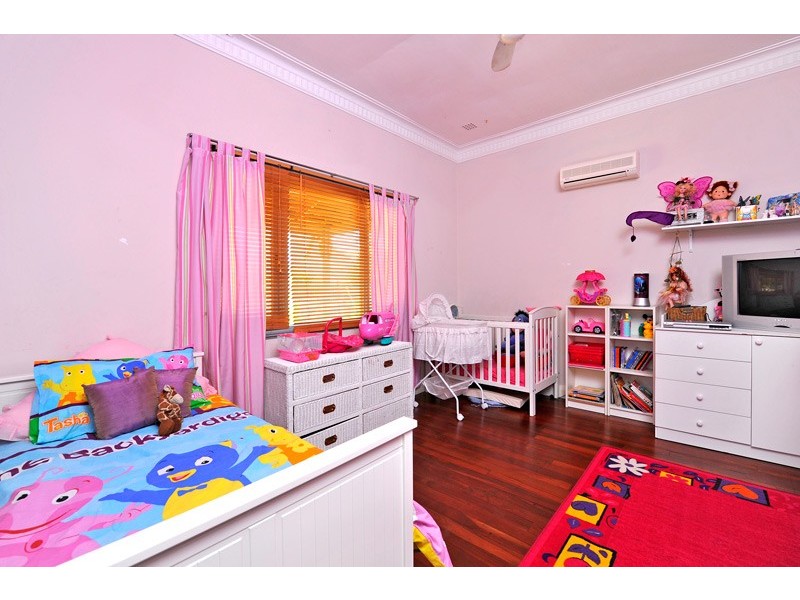 39 Clavering Road, Bayswater WA 6053