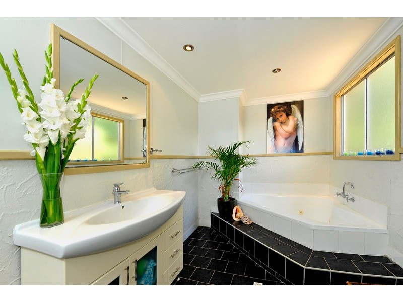 39 Clavering Road, Bayswater WA 6053