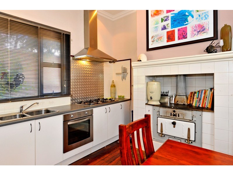 39 Clavering Road, Bayswater WA 6053
