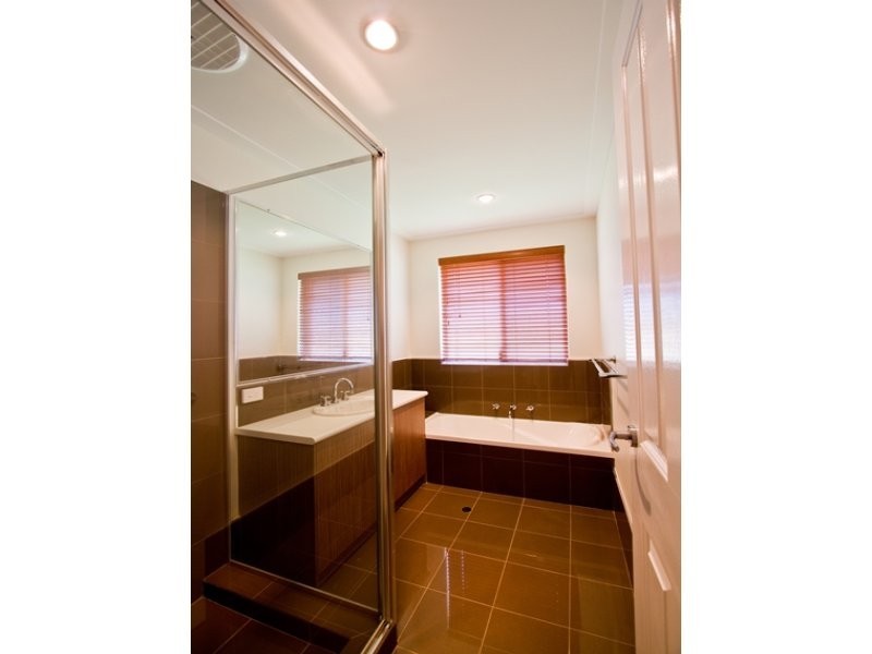 6 The Crowsnest, Drummond Cove WA 6532