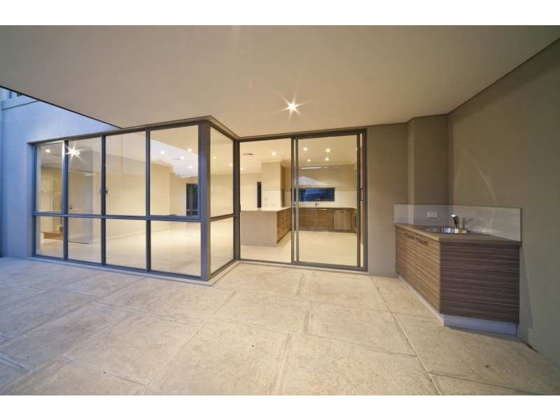 1/34 Bassendean Parade, Bassendean WA 6054
